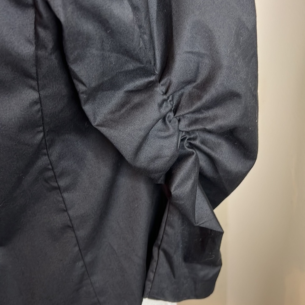 Shrunken Style Jacket with Ruched Sleeves - Picture 4 of 6